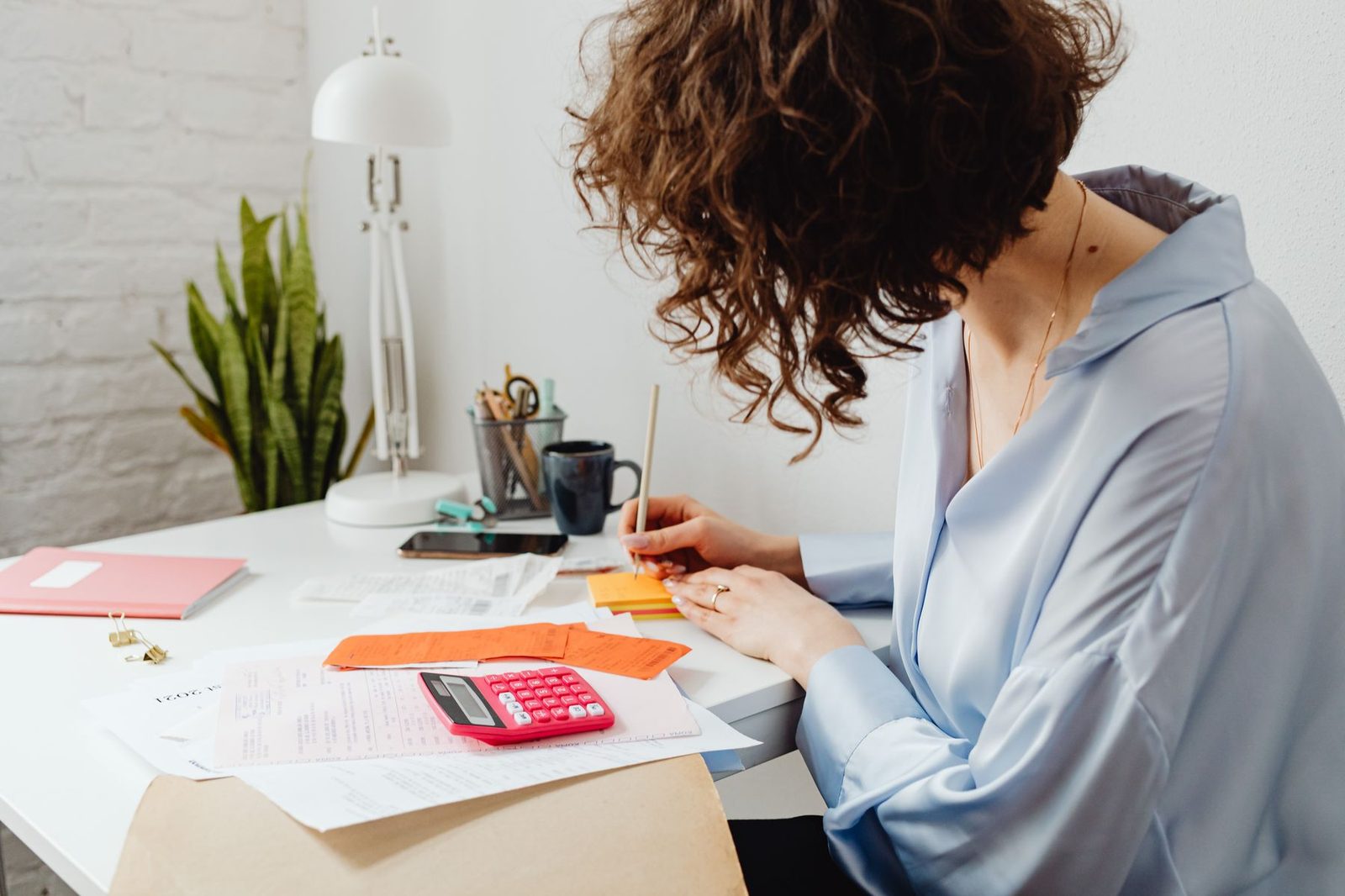 Renewal dates and notice periods being calendared